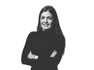 Porträttbild av Rebecca Sjöstrand-Härlin, landskapsarkitekt på Archus